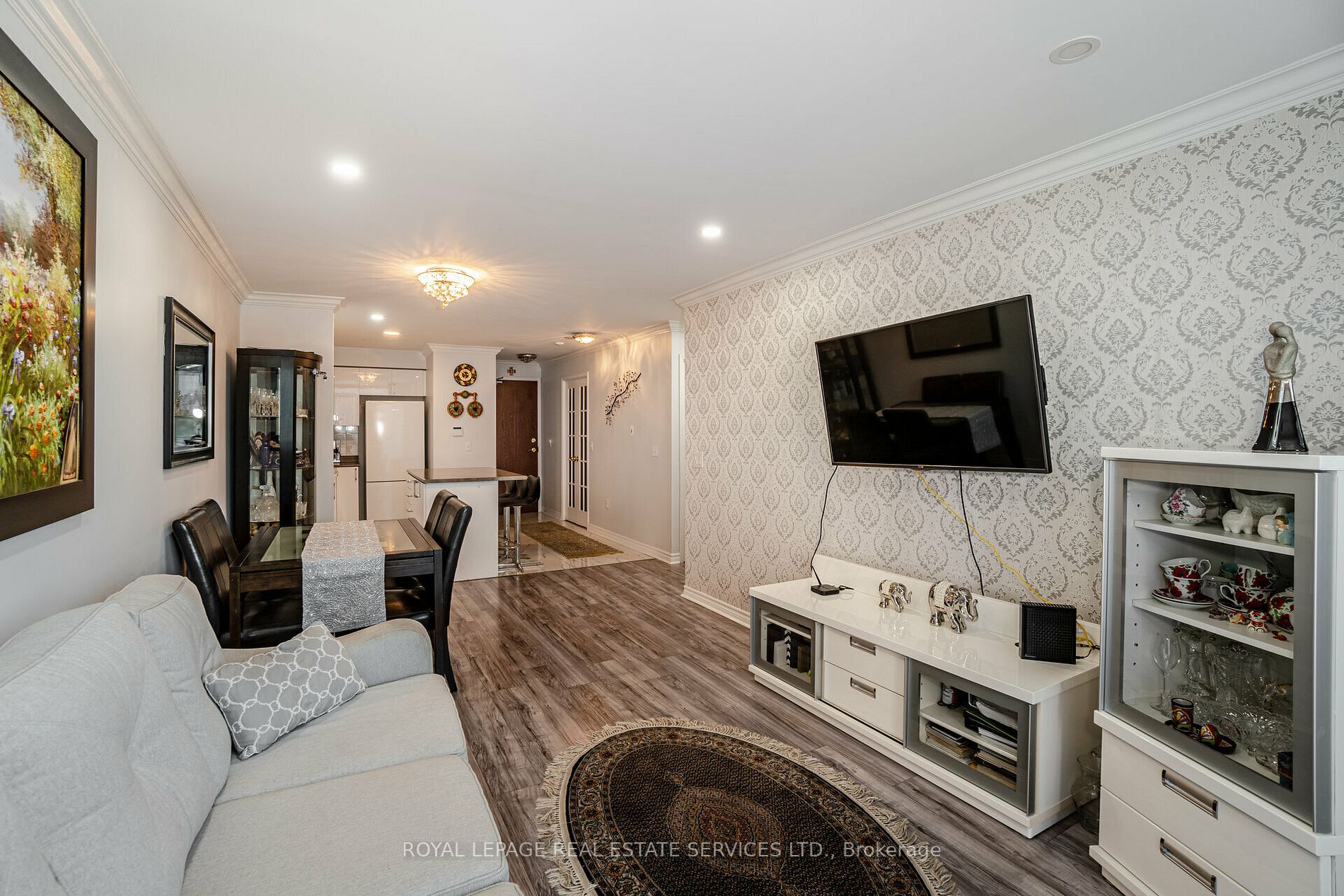 15 Michael Power Place, #405
