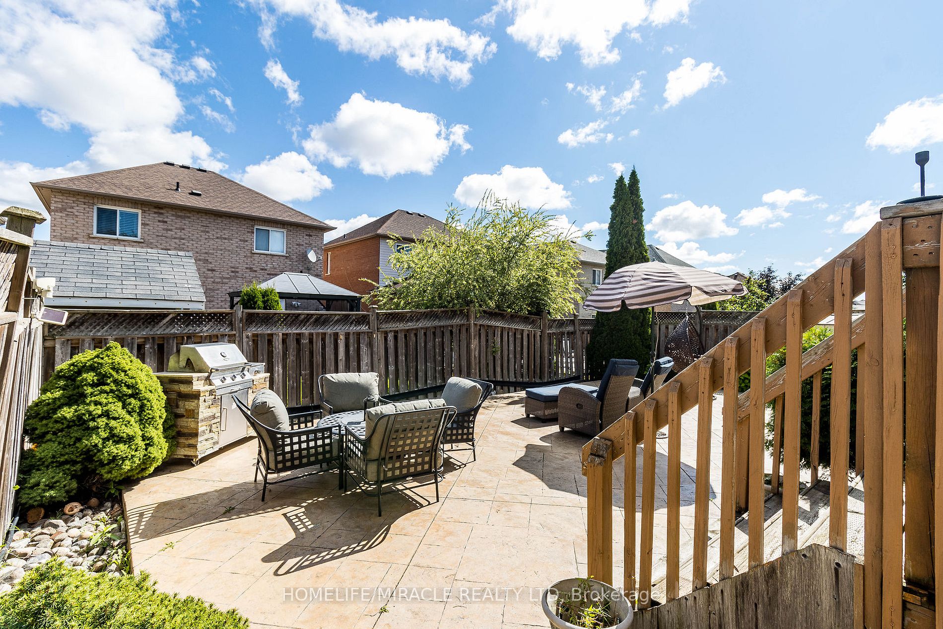 181 Brisdale Dr
