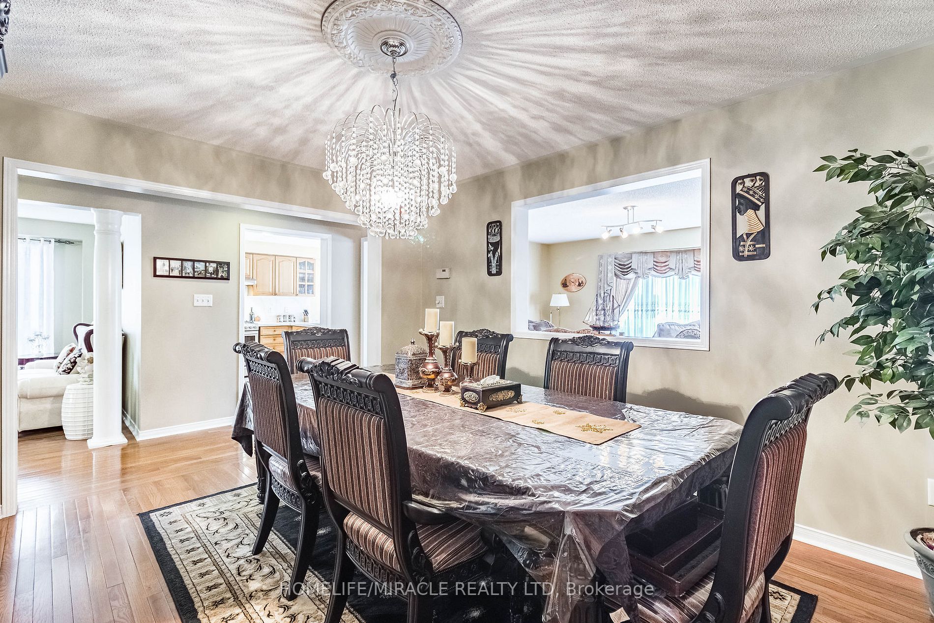 181 Brisdale Dr