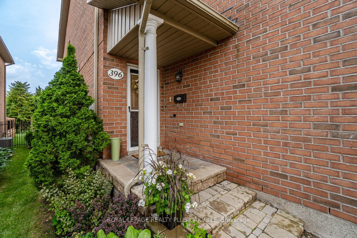 396 Riverstone Dr