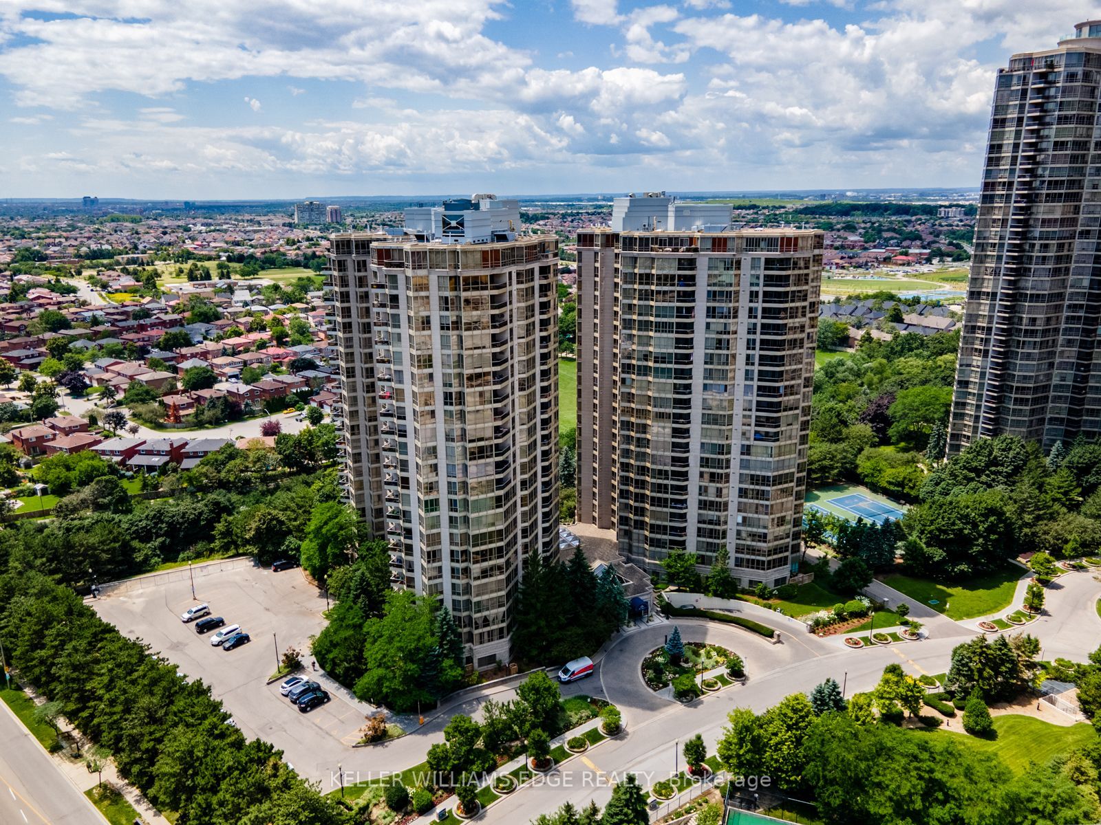 55 Kingsbridge Garden Circ, #1013