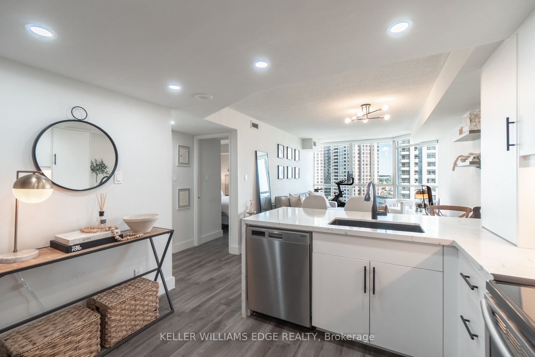 55 Kingsbridge Garden Circ, #1013