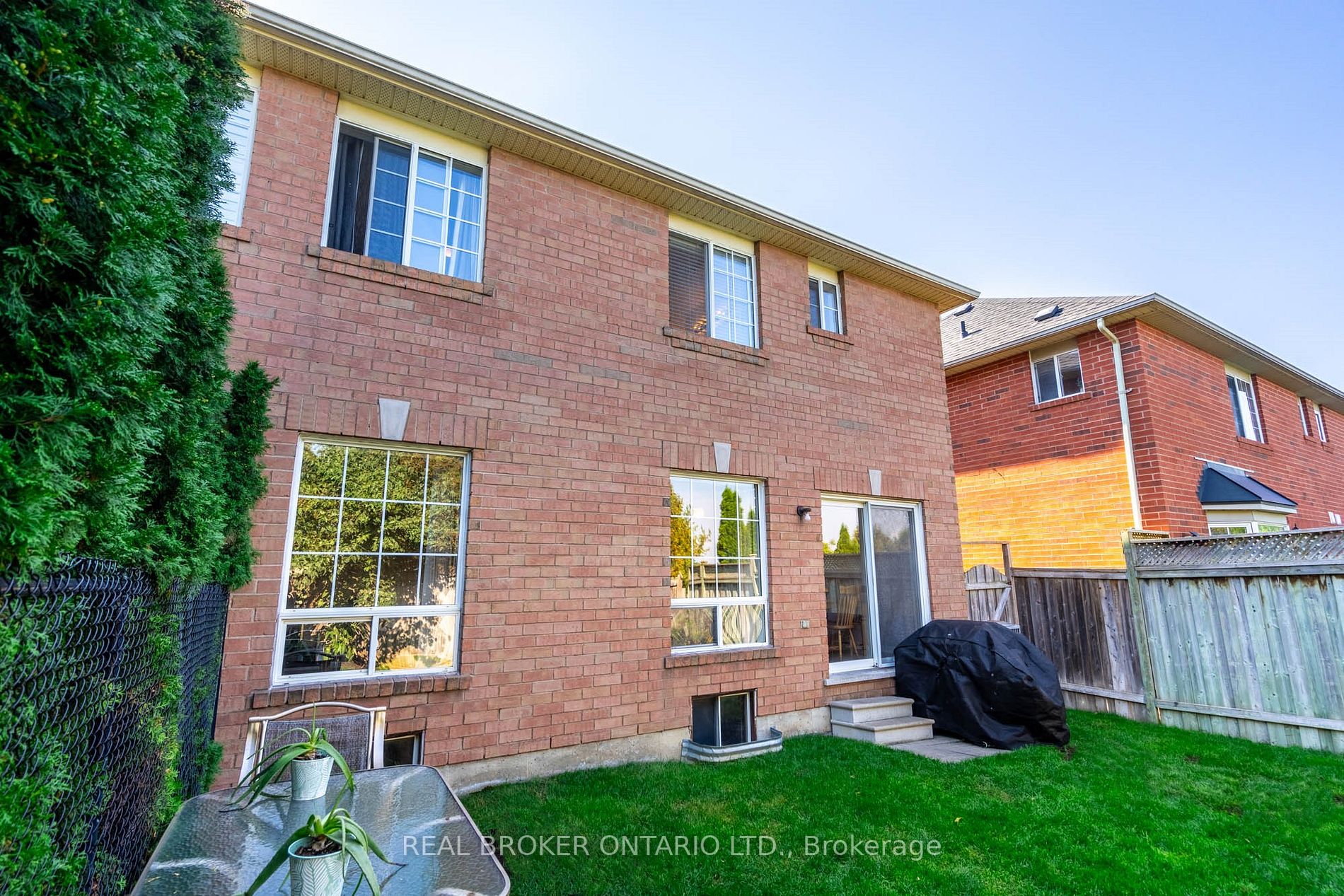 1631 Gowling Terrace