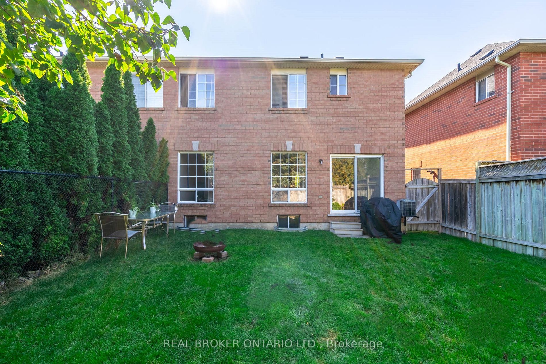 1631 Gowling Terrace