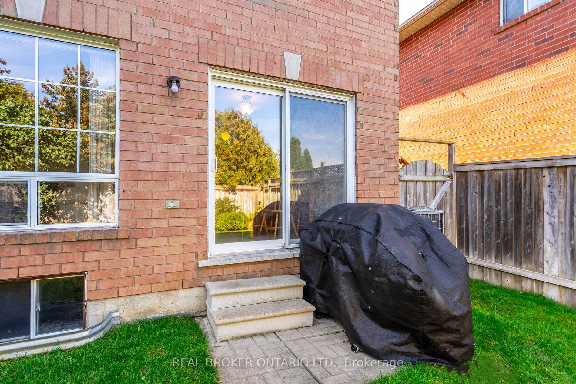 1631 Gowling Terrace