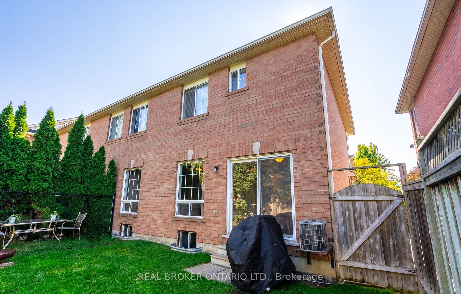 1631 Gowling Terrace