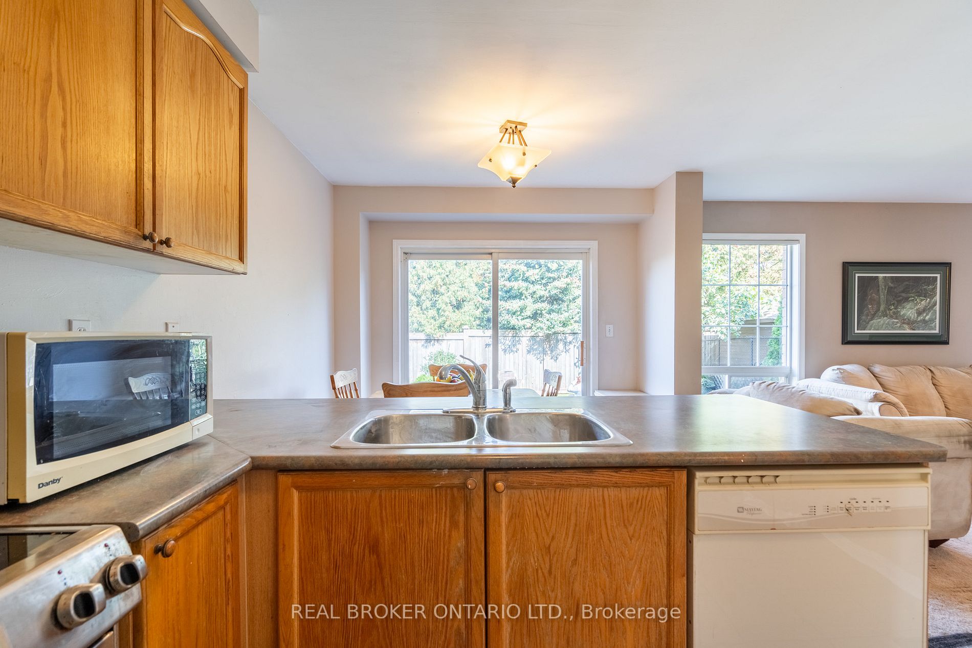 1631 Gowling Terrace