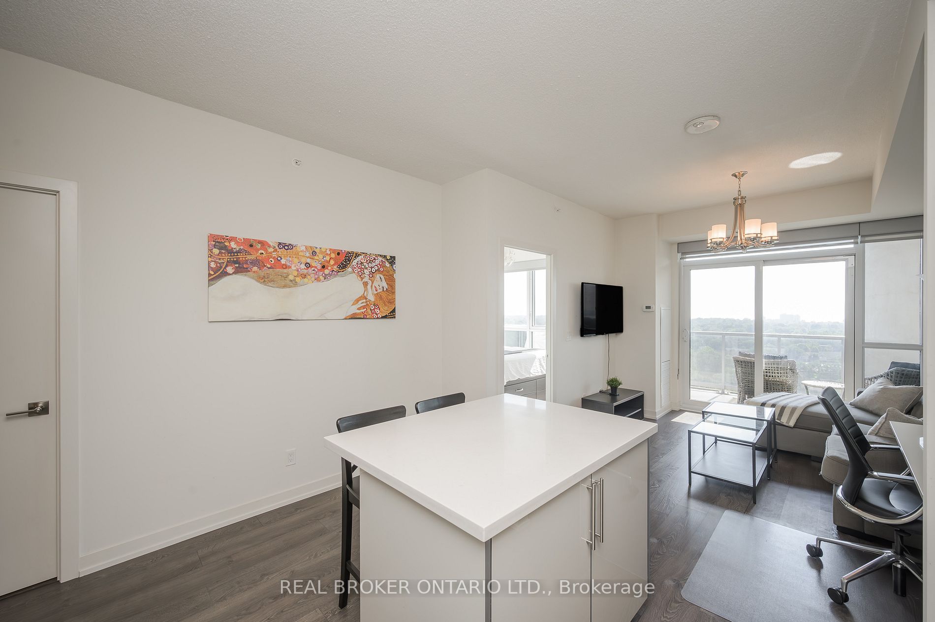2093 Fairview St, #1605