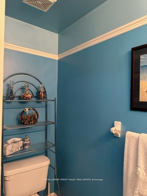 82 Fallstar Cres