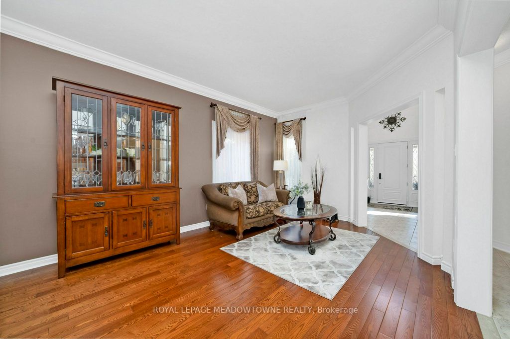 46 Olde Town Rd