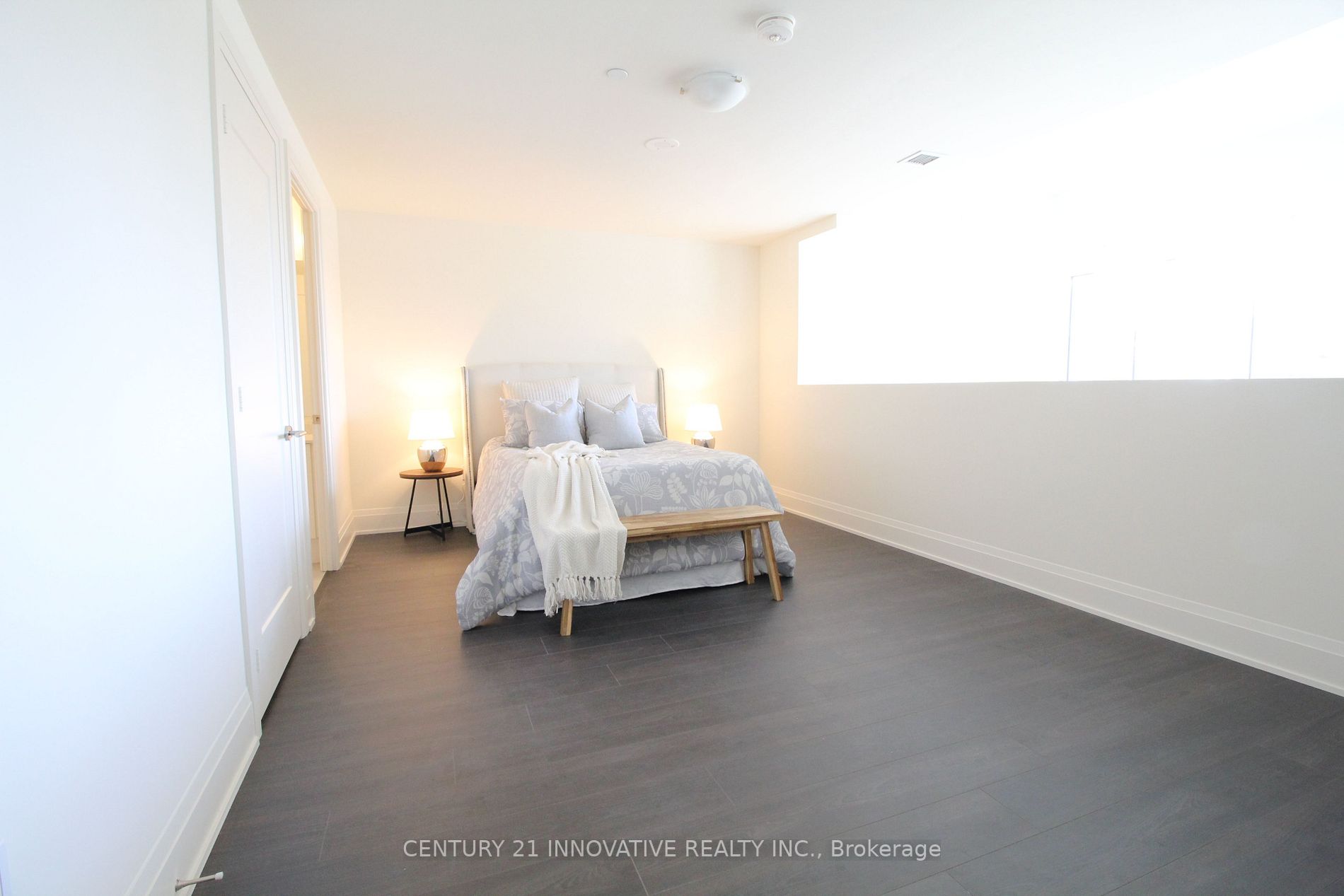 509 Dundas Street W, #102