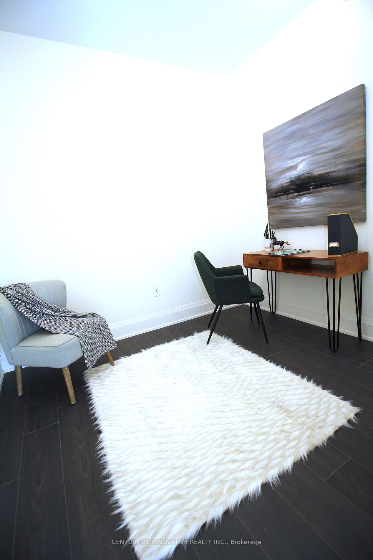 509 Dundas Street W, #102