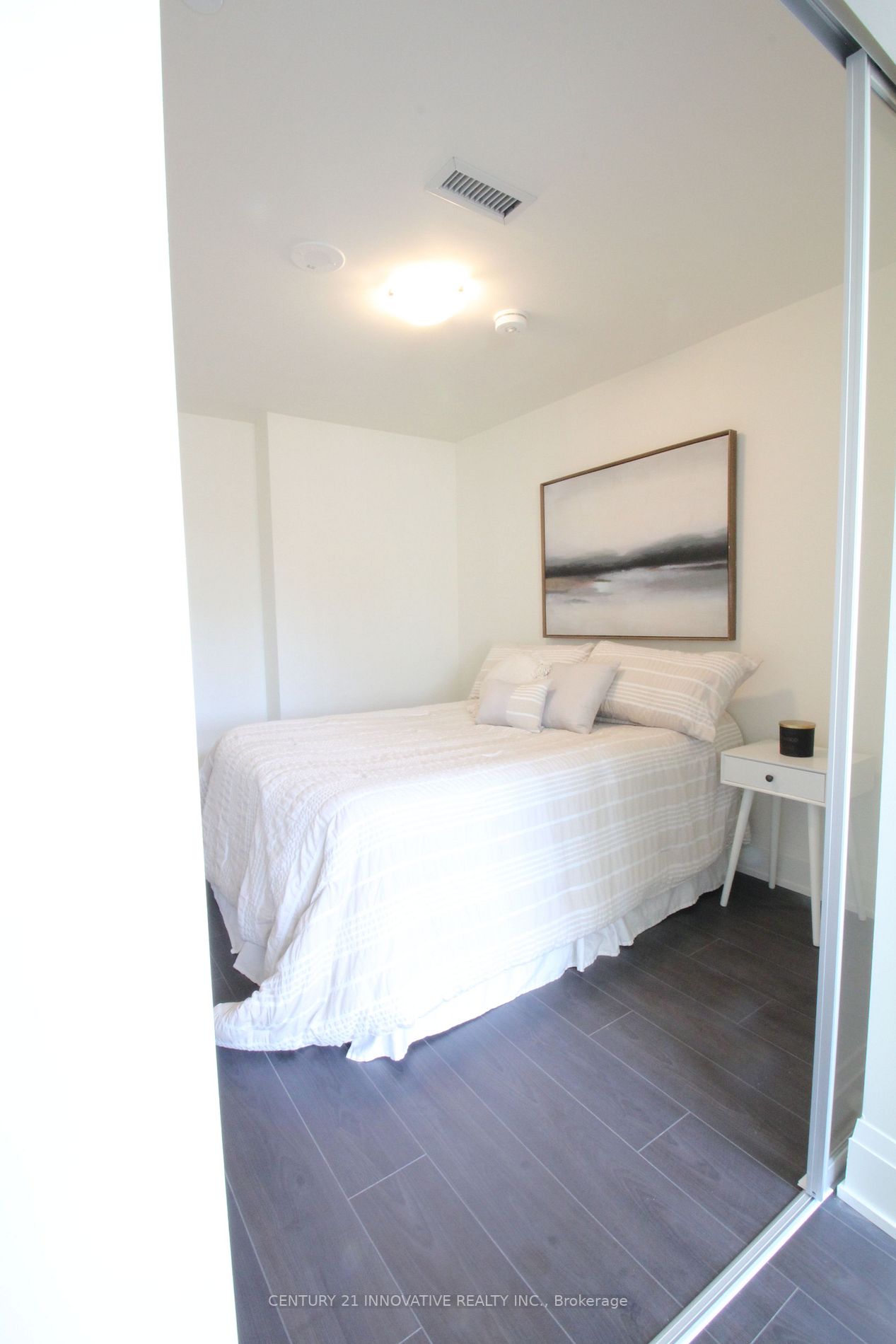 509 Dundas Street W, #102