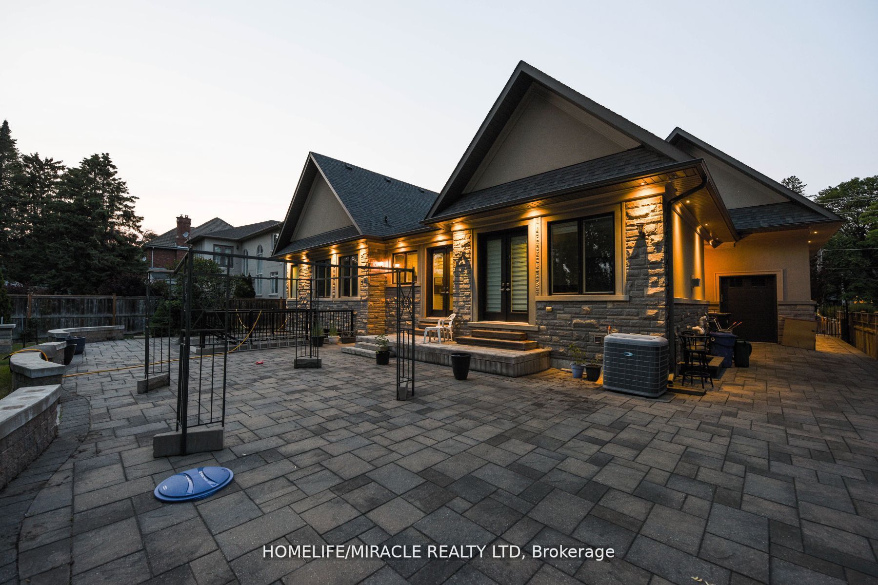 2414 Camilla Rd