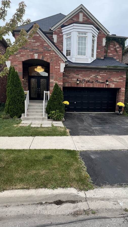 889 Stoutt Cres