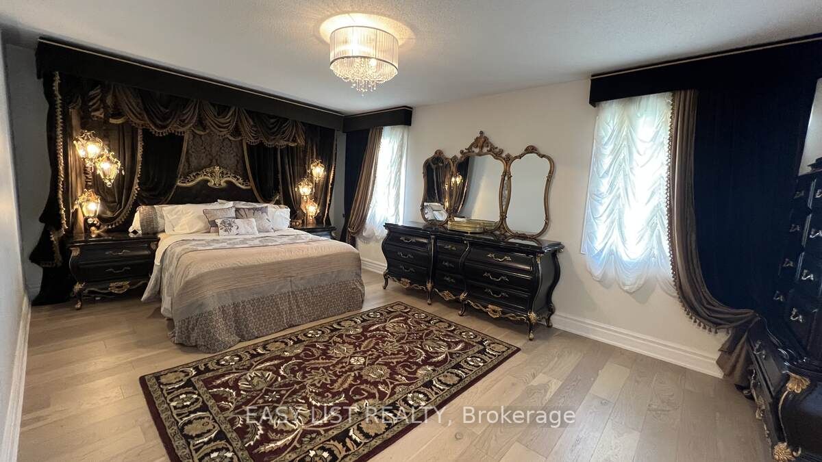 889 Stoutt Cres