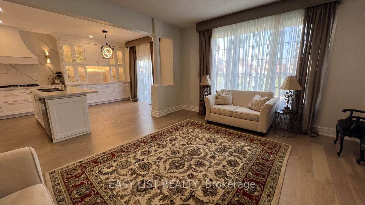 889 Stoutt Cres