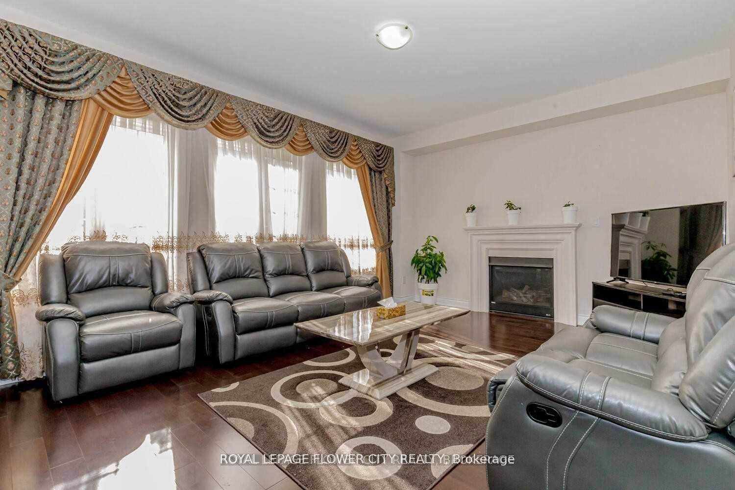 3 Chiming Rd