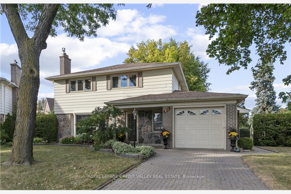 18 Staveley Cres, Brampton