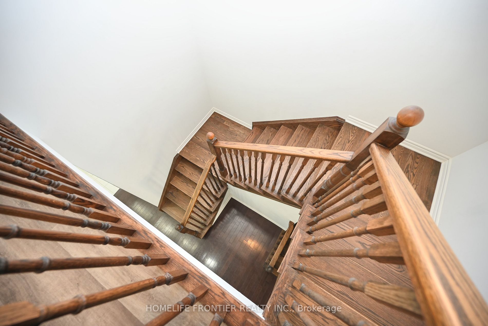 921 Chestnut Heights