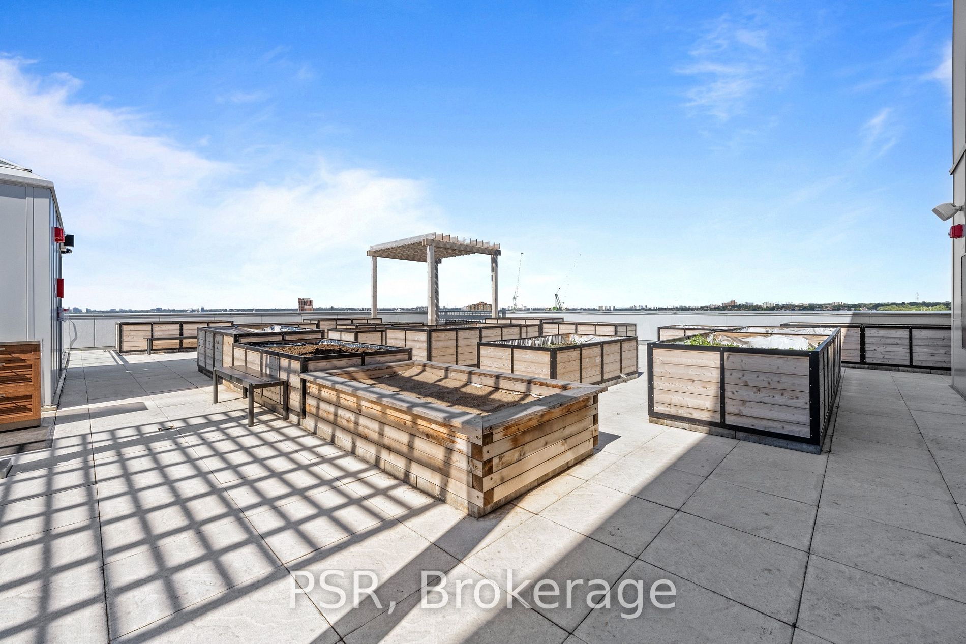 299 Campbell Ave, #817