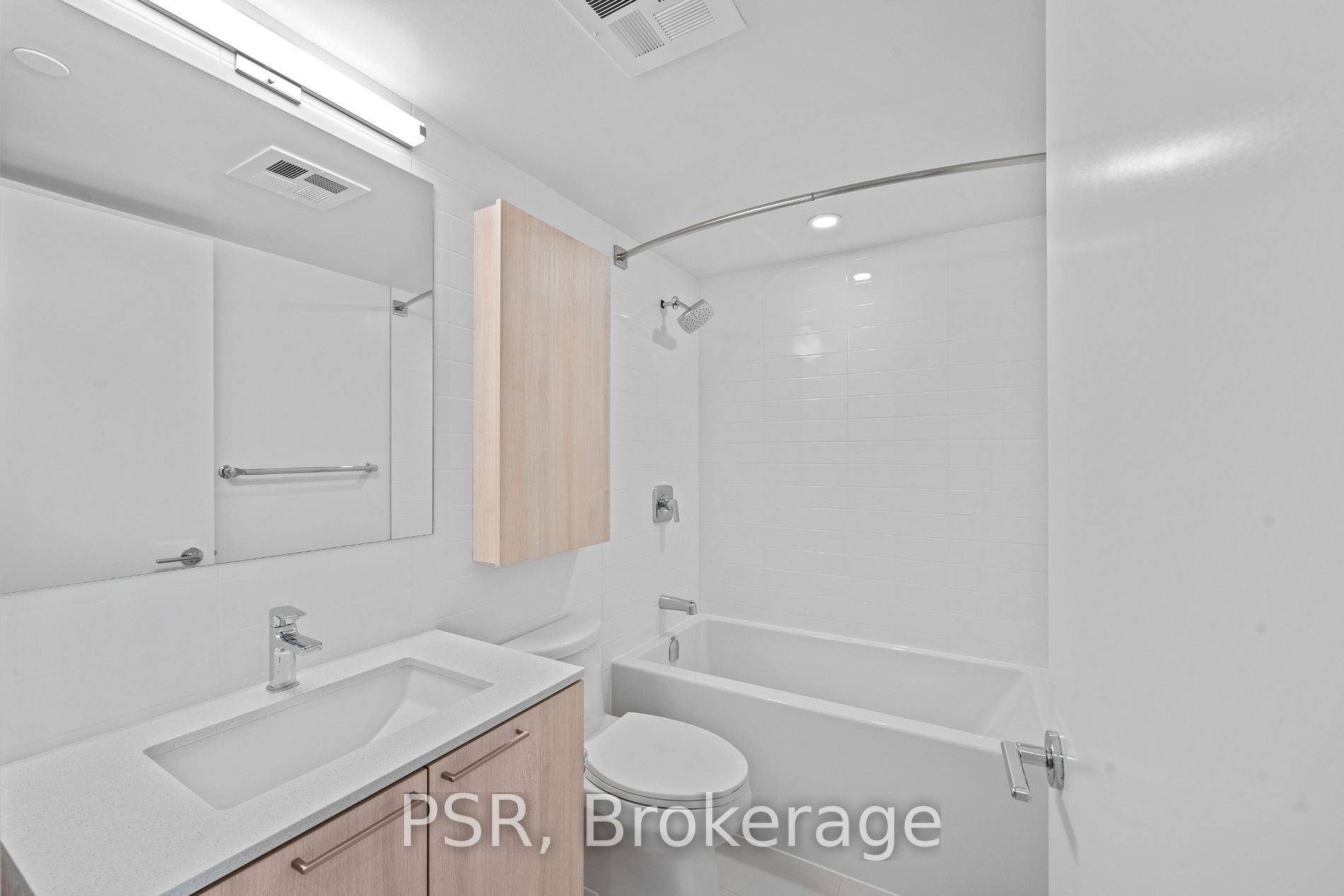 299 Campbell Ave, #817