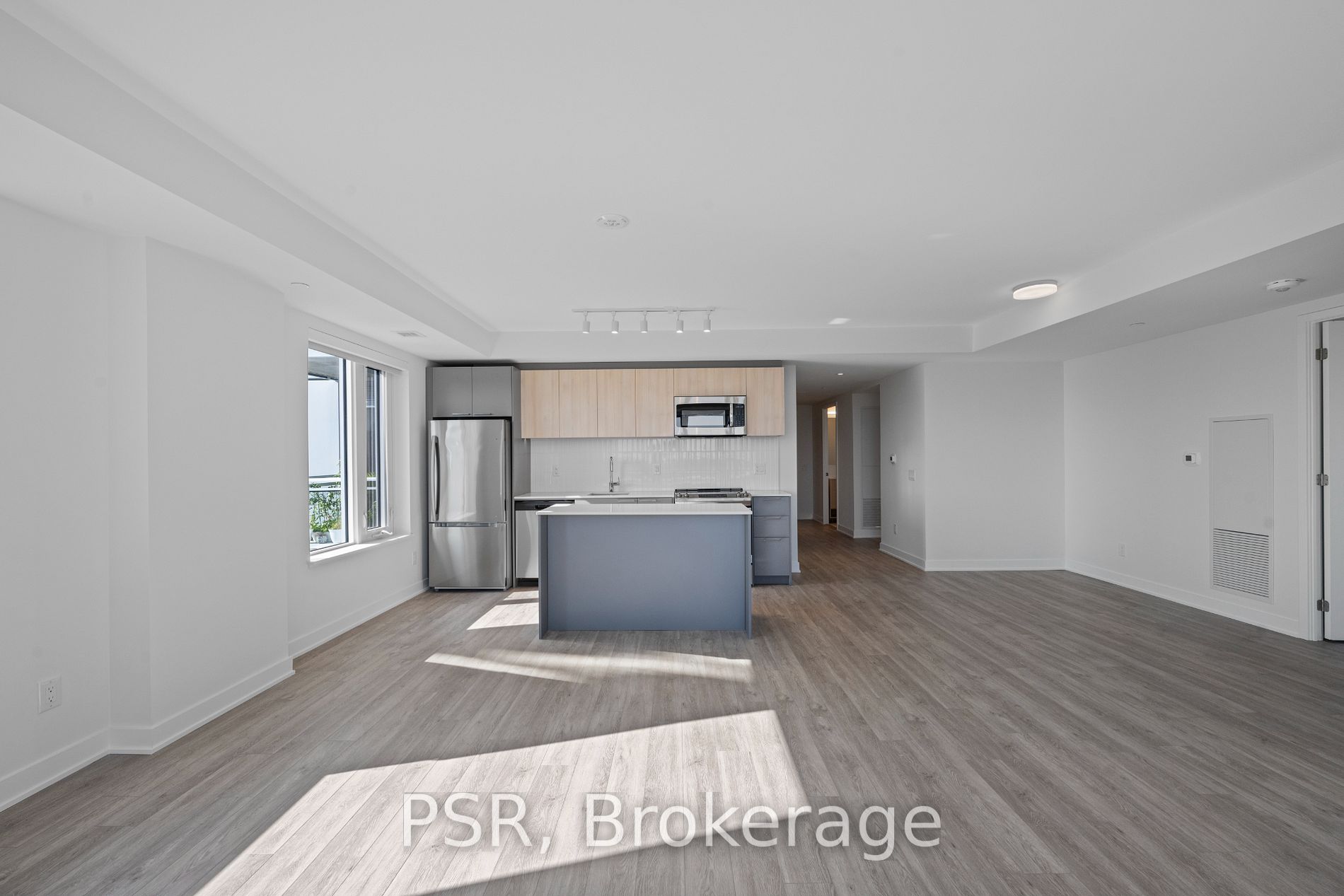 299 Campbell Ave, #817