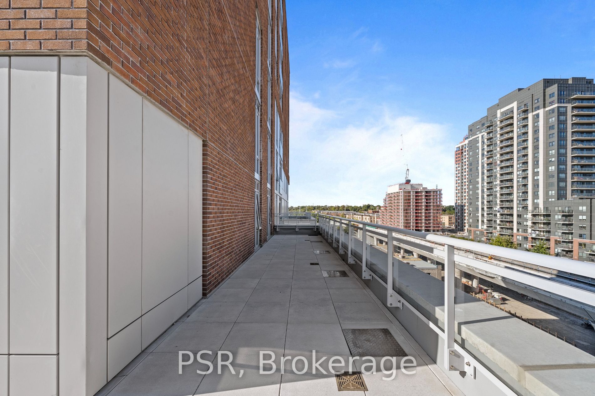 299 Campbell Ave, #817