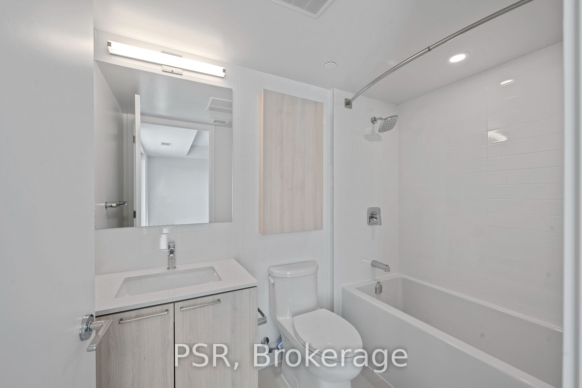 299 Campbell Ave, #817
