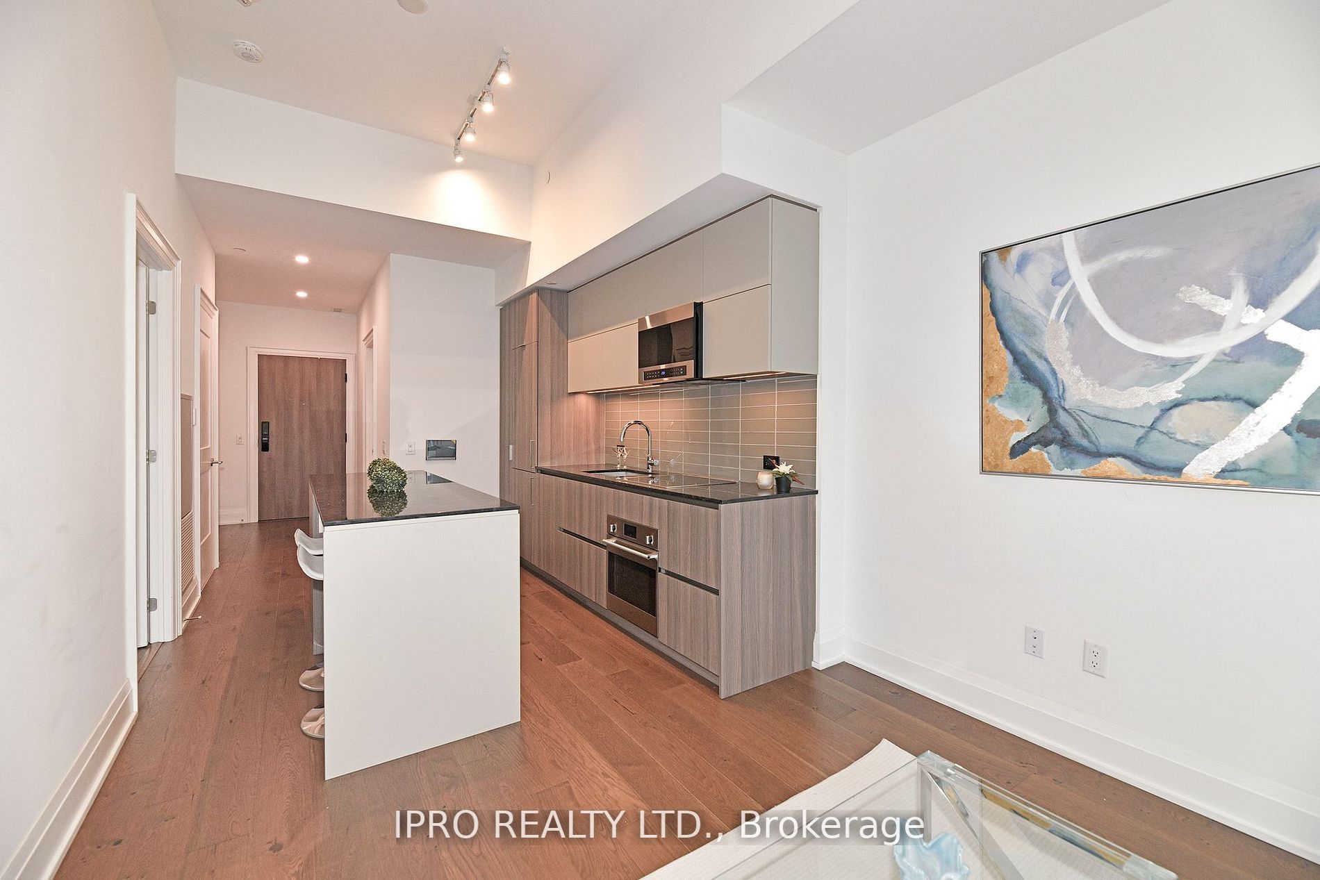21 Park St E, #710