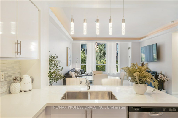 185 Legion Rd N, Toronto