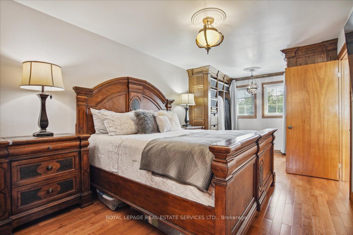 169 Kingsbridge Garden Circ