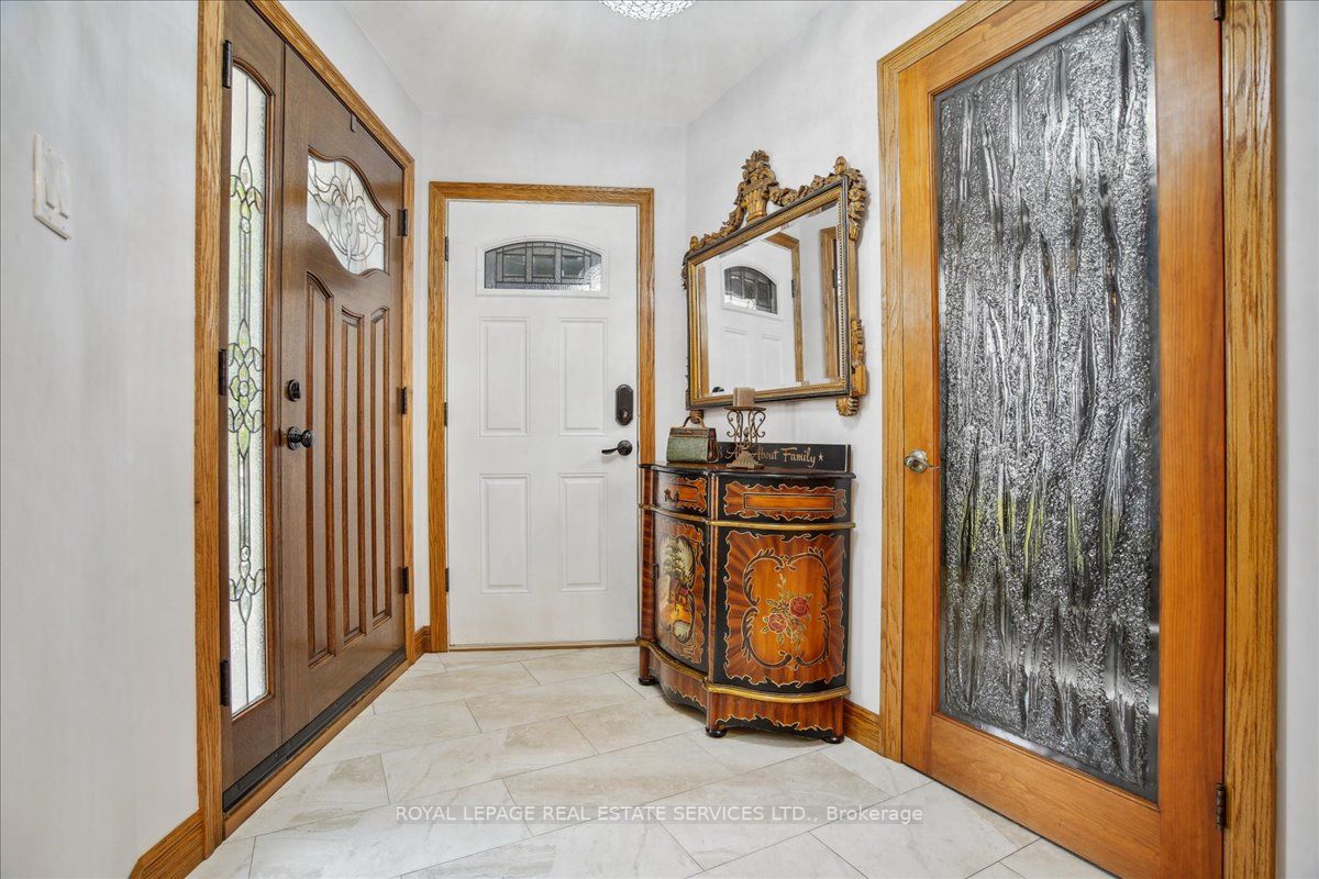 169 Kingsbridge Garden Circ