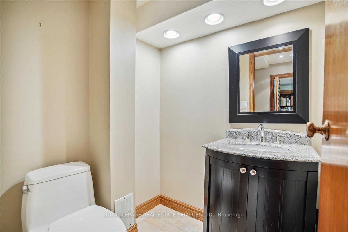169 Kingsbridge Garden Circ