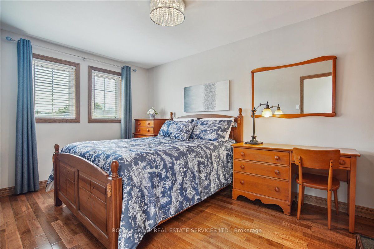 169 Kingsbridge Garden Circ