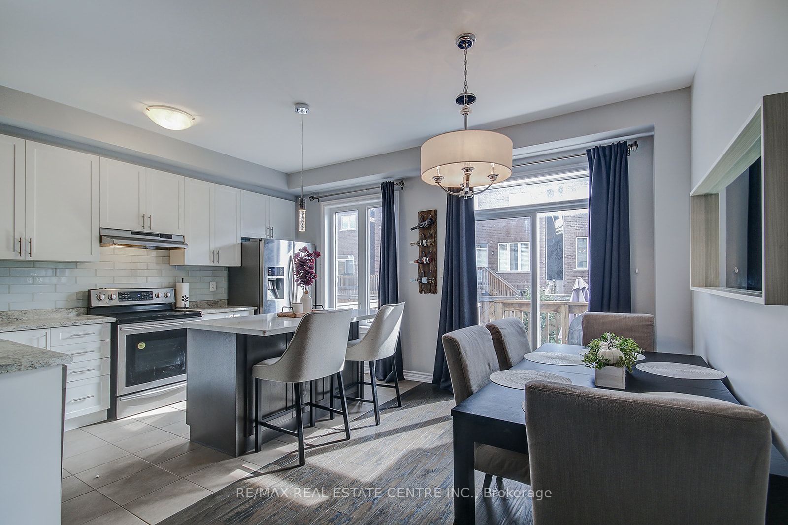90 Upper Canada Crt