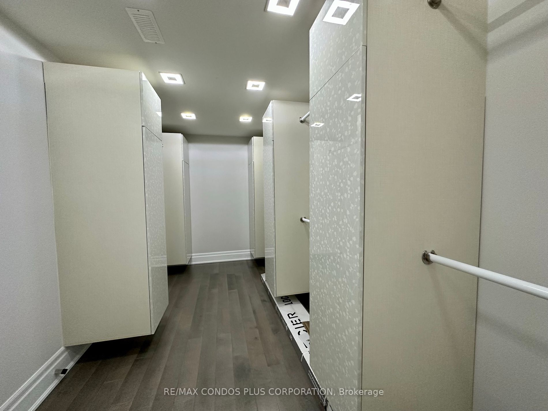 2045 Lake Shore Blvd W, #2904