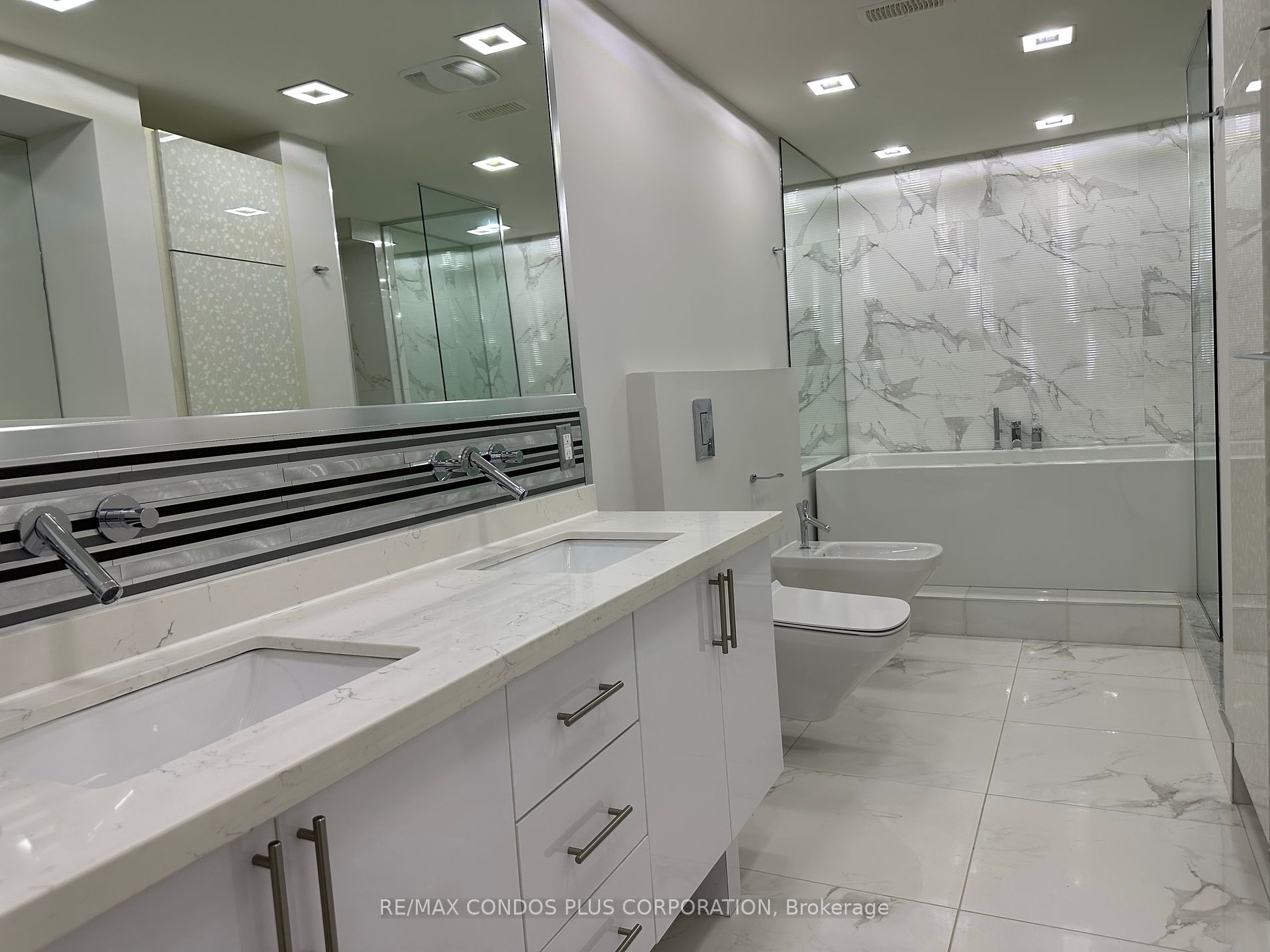 2045 Lake Shore Blvd W, #2904