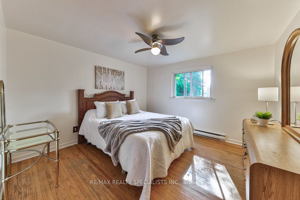 3192 Ibbetson Cres