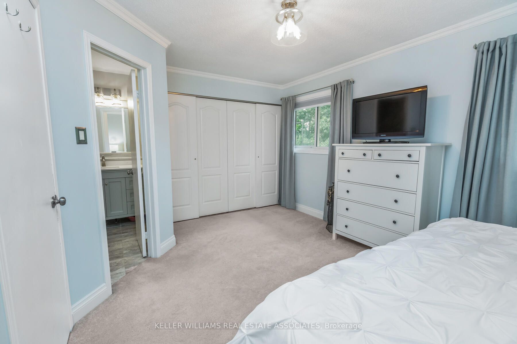 17 Lynden Circ, #1