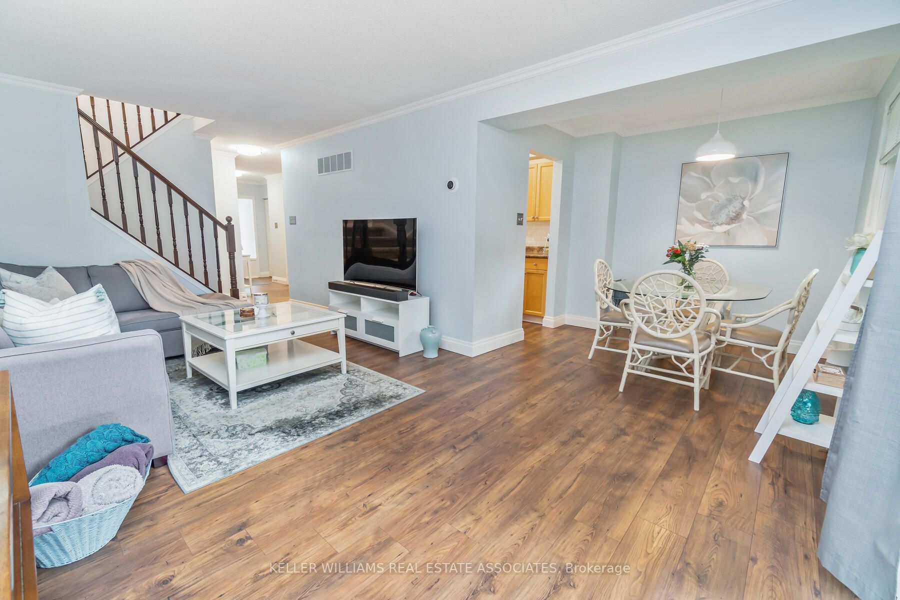 17 Lynden Circ, #1