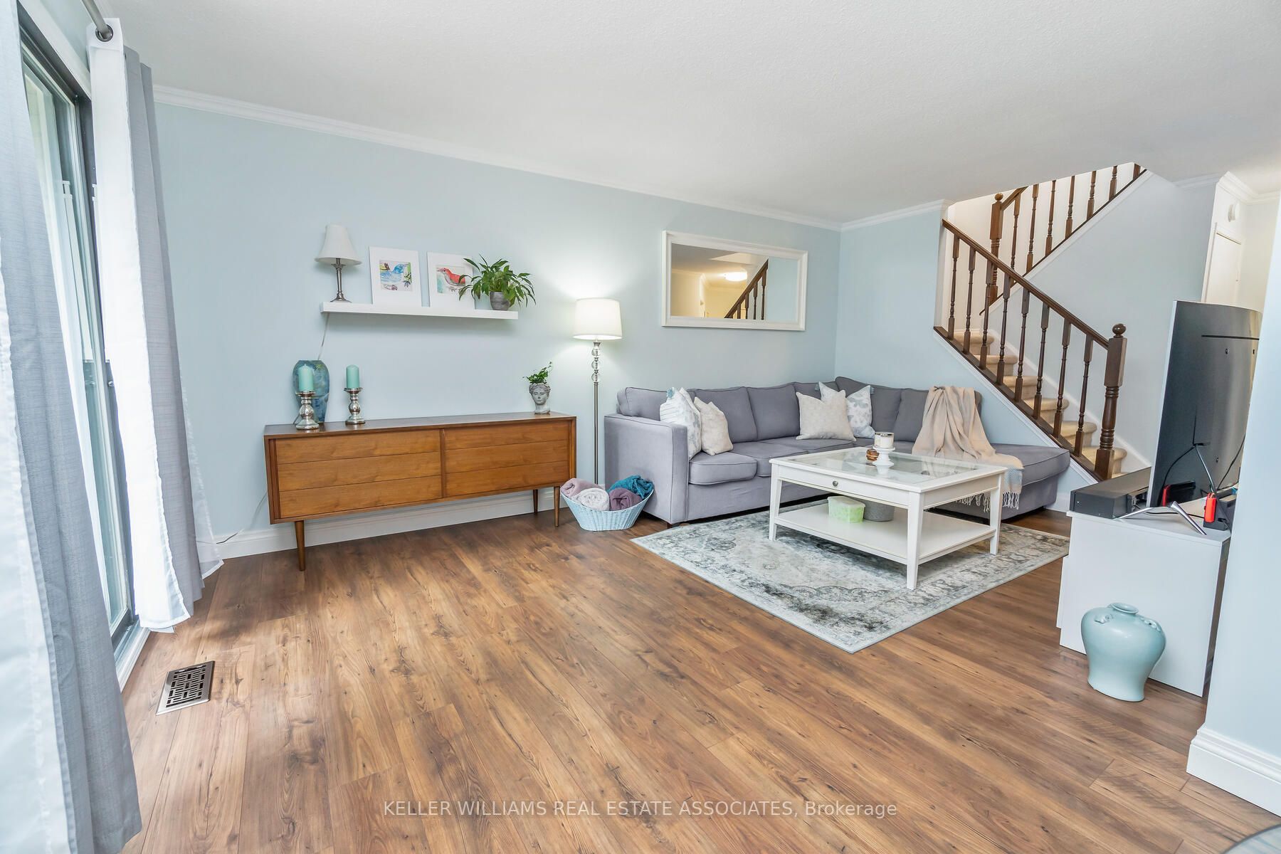 17 Lynden Circ, #1