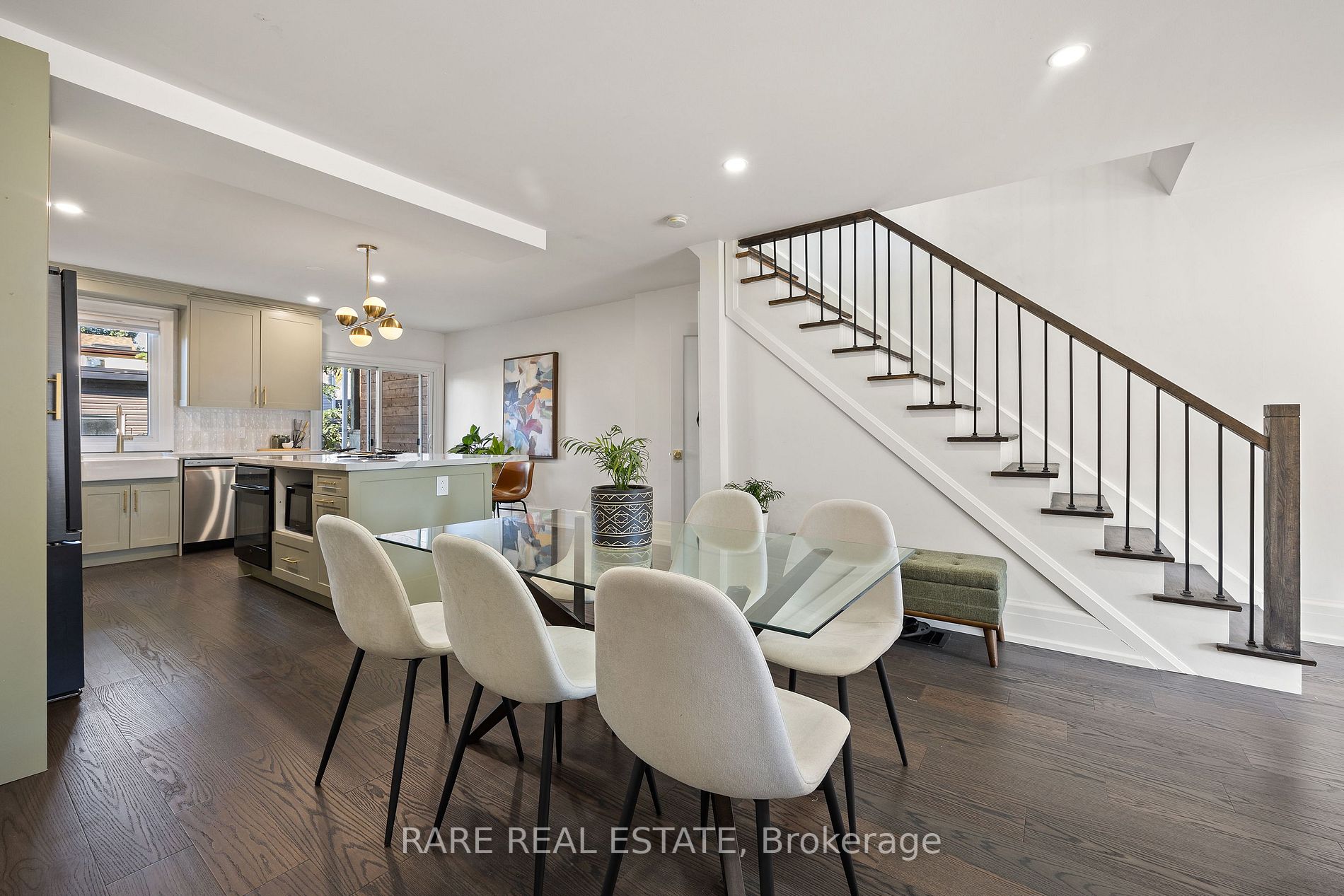 28 Guestville Ave