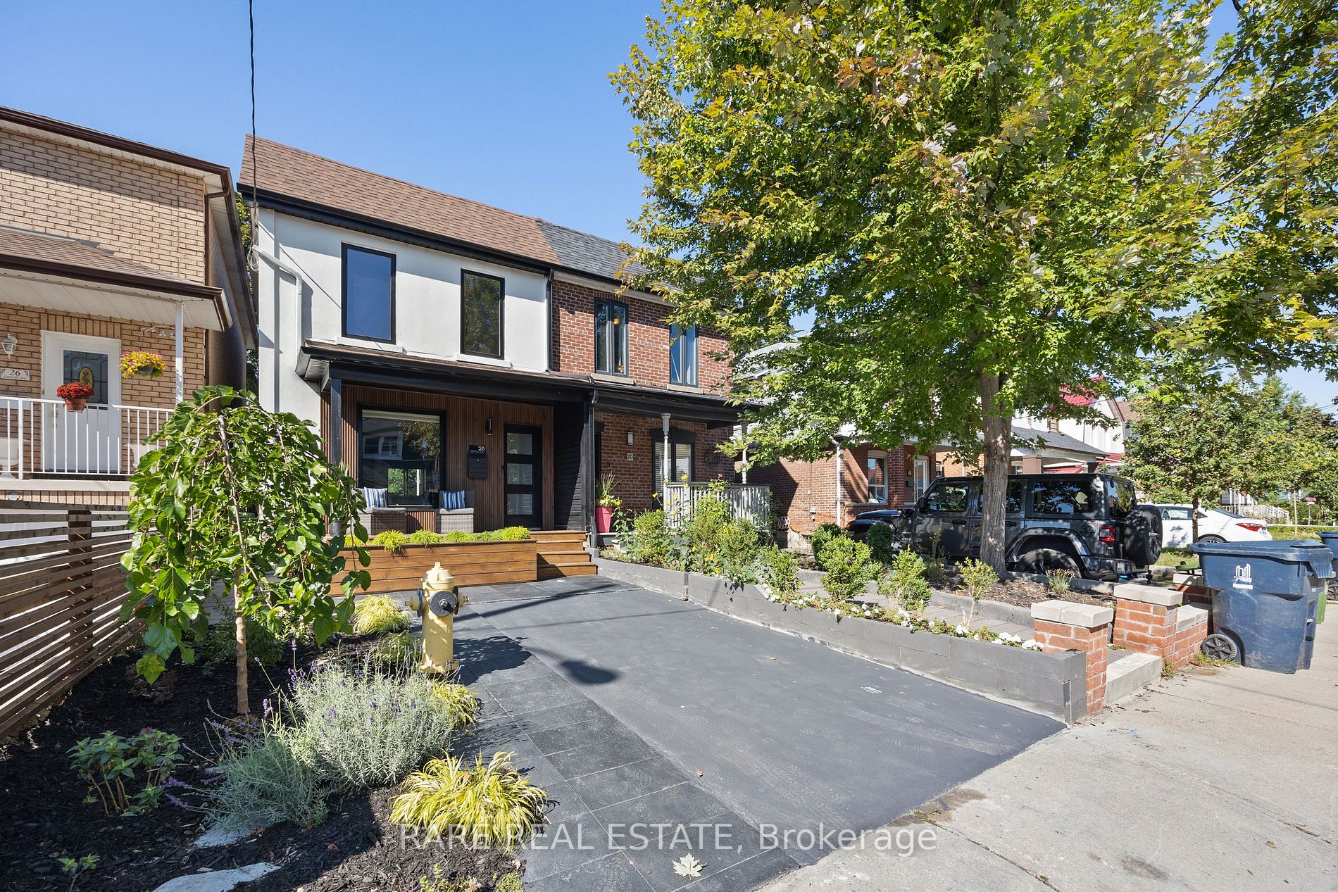 28 Guestville Ave