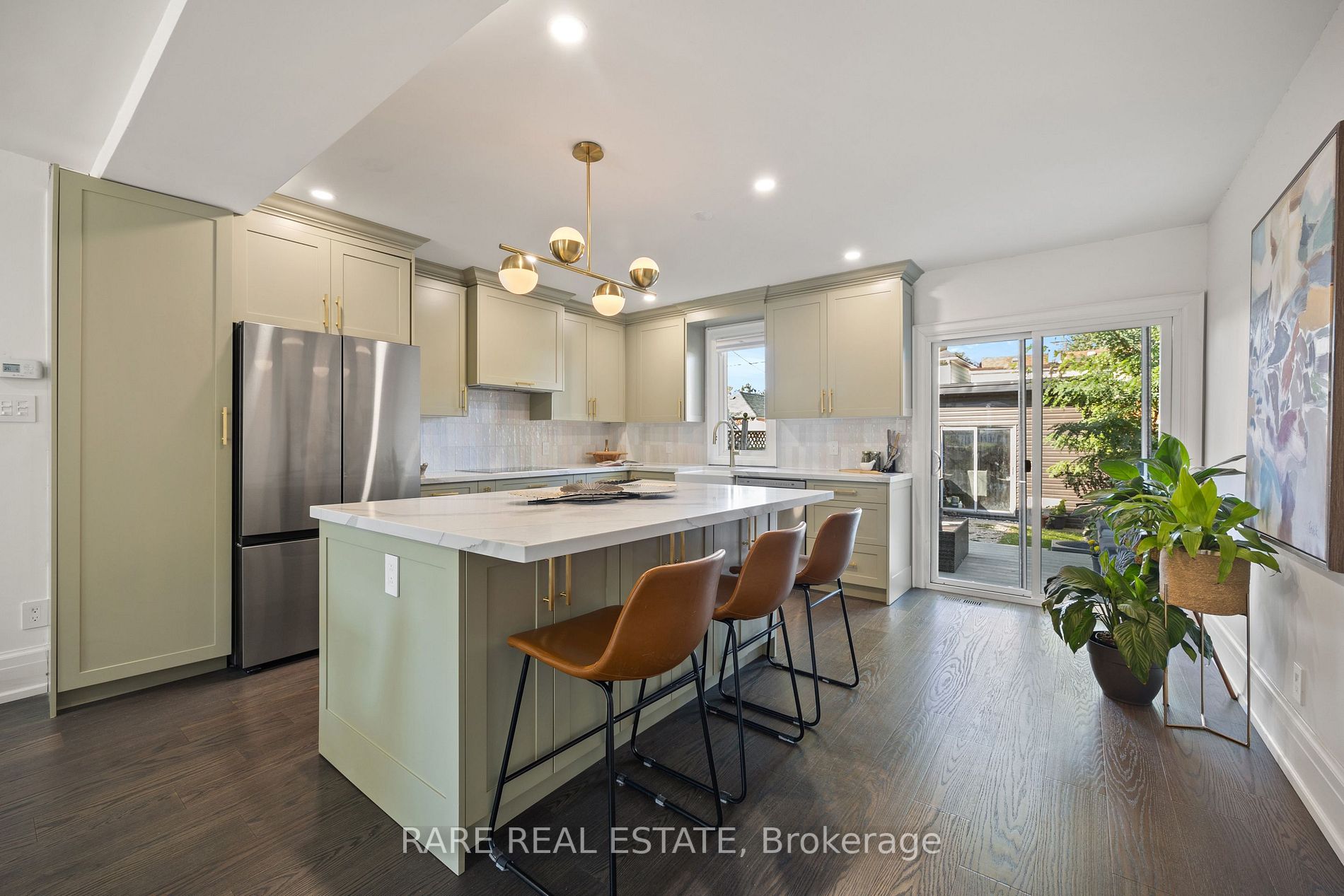 28 Guestville Ave