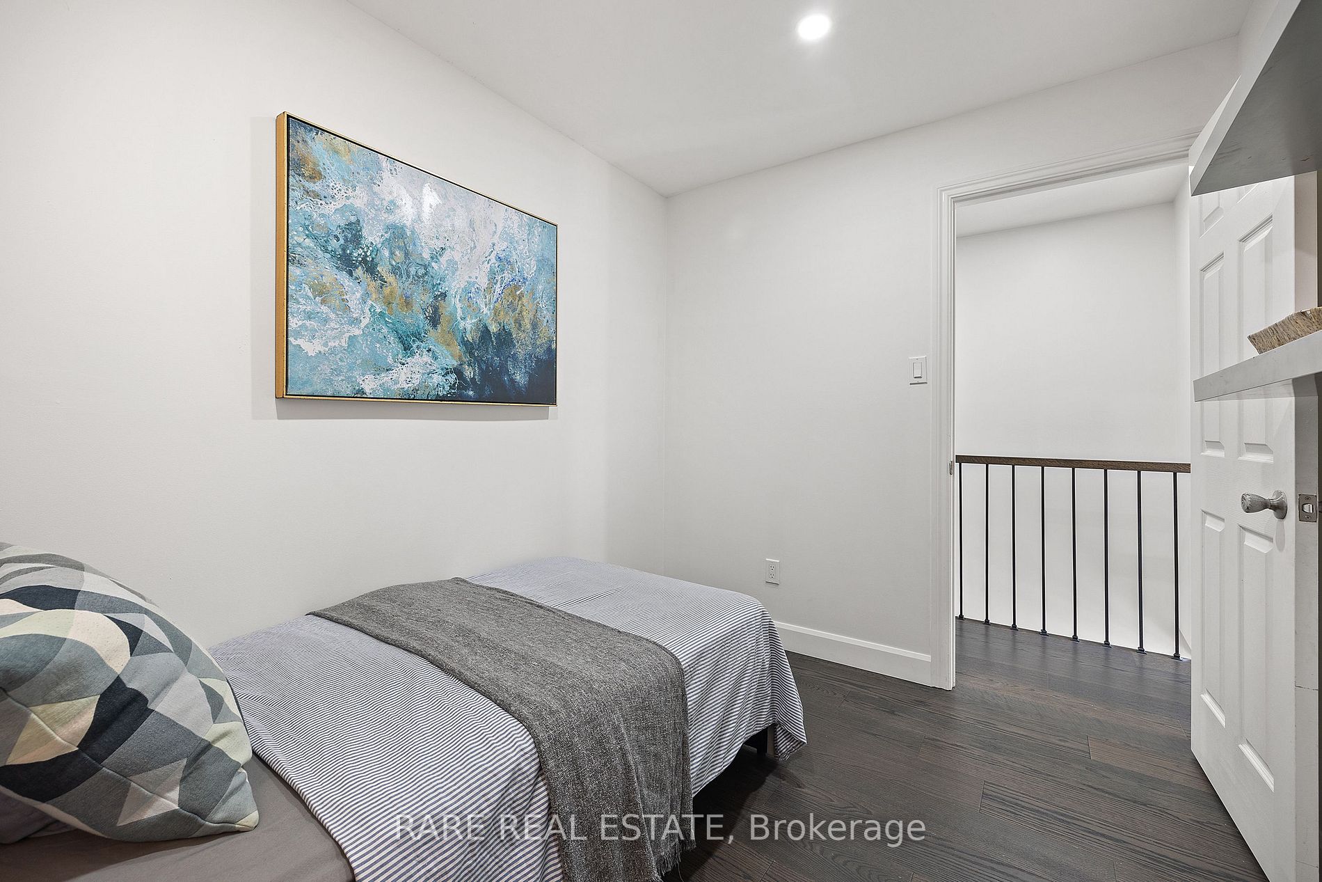 28 Guestville Ave