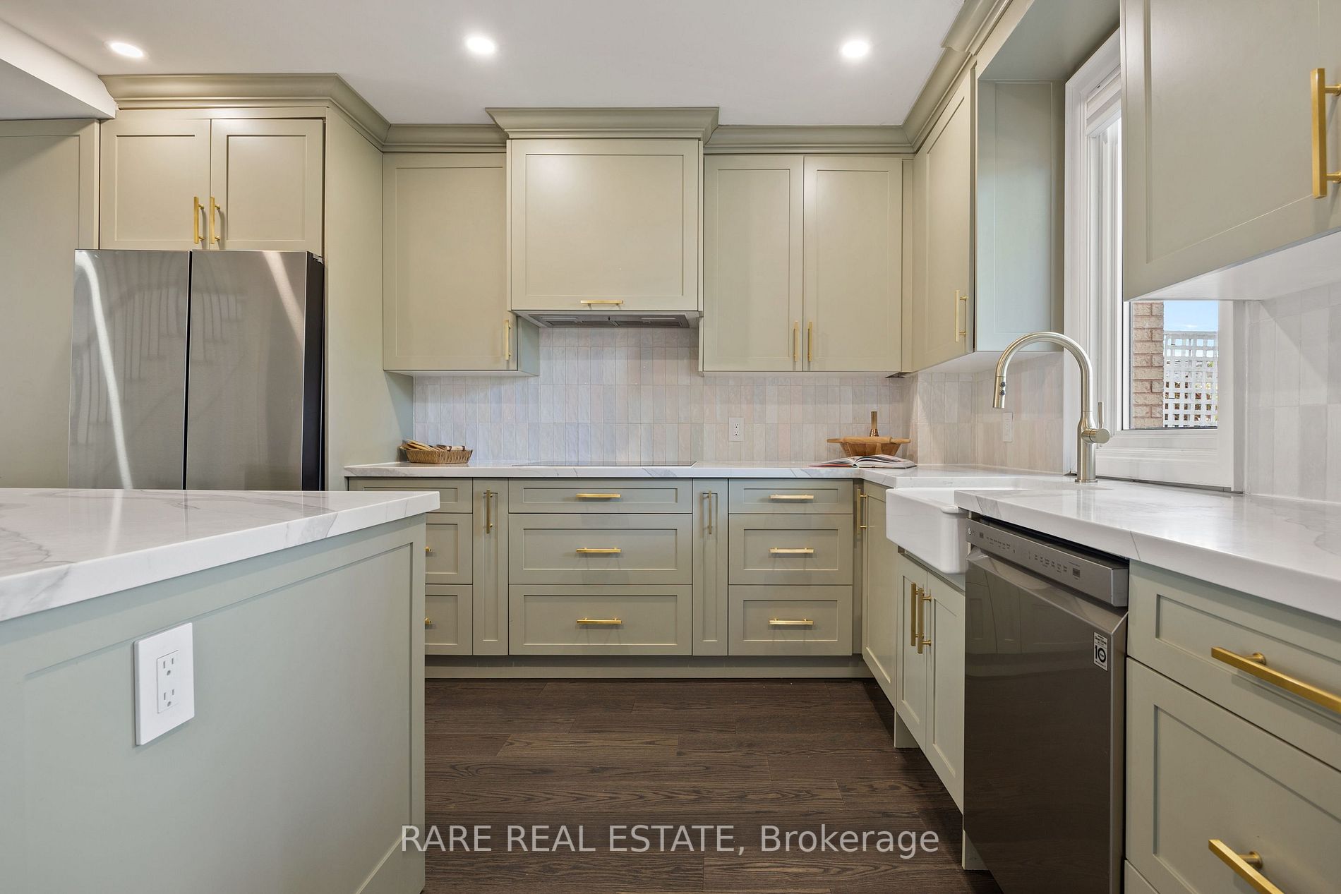 28 Guestville Ave