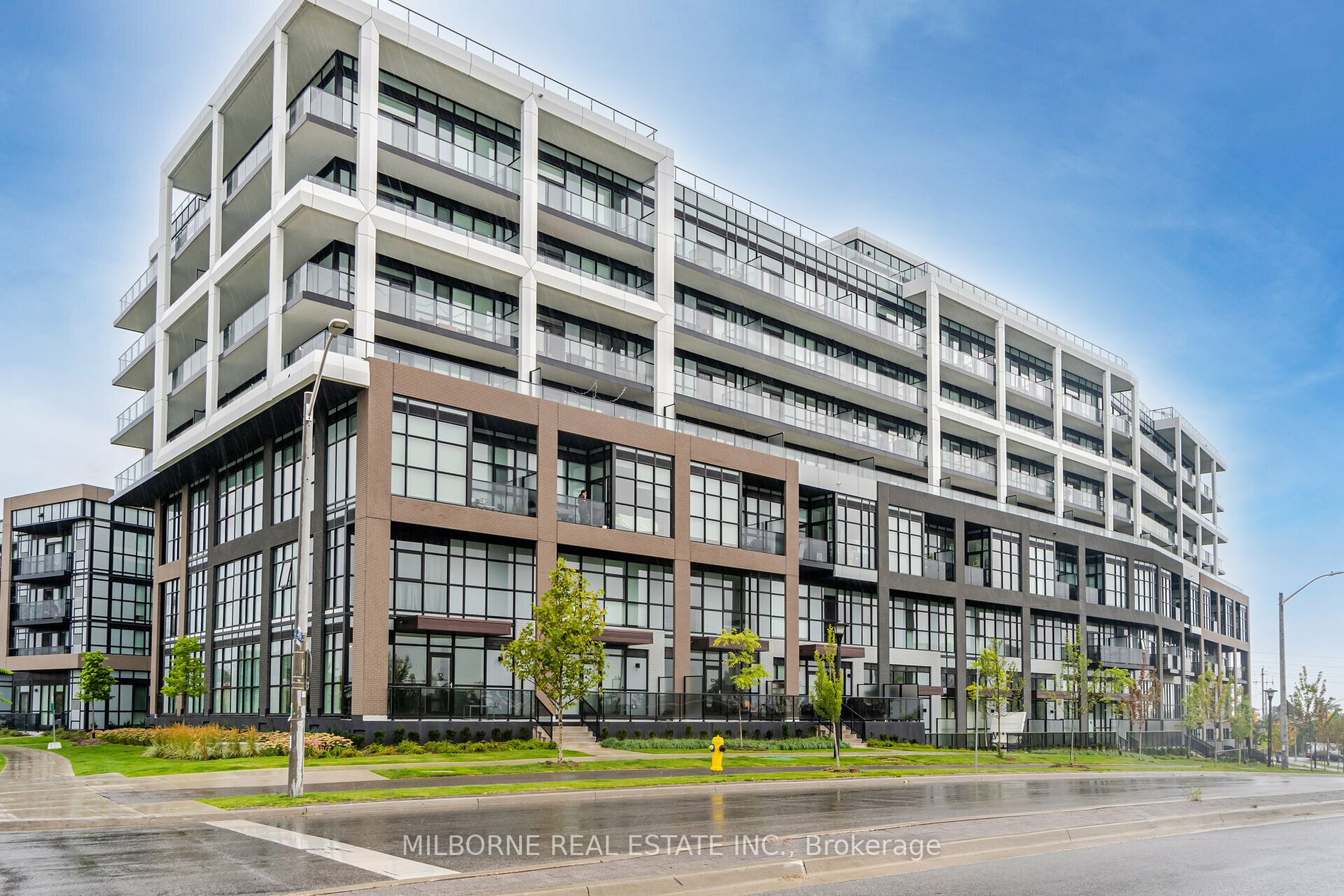 60 George Butchart Dr, #119