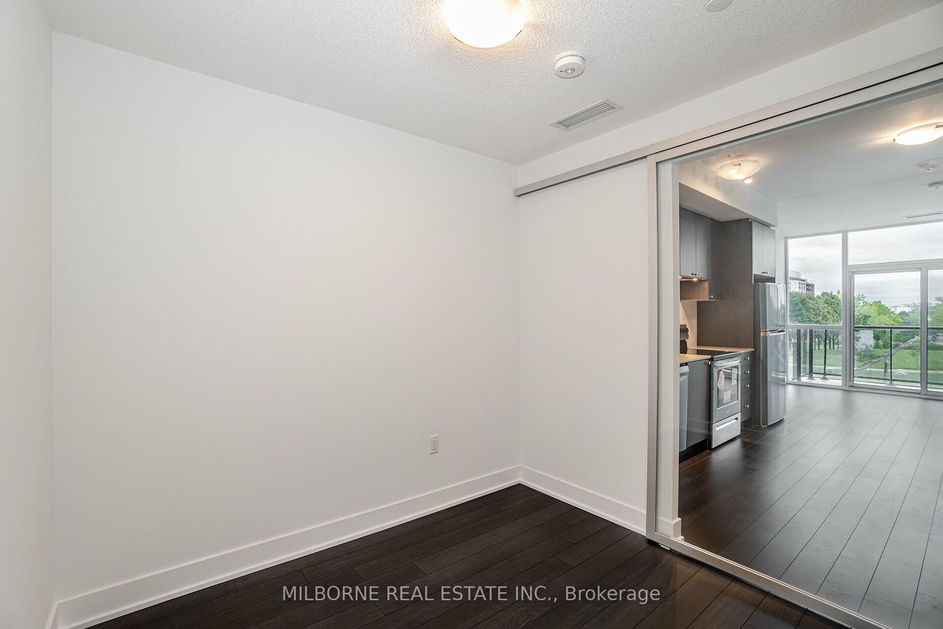 60 George Butchart Dr, #119