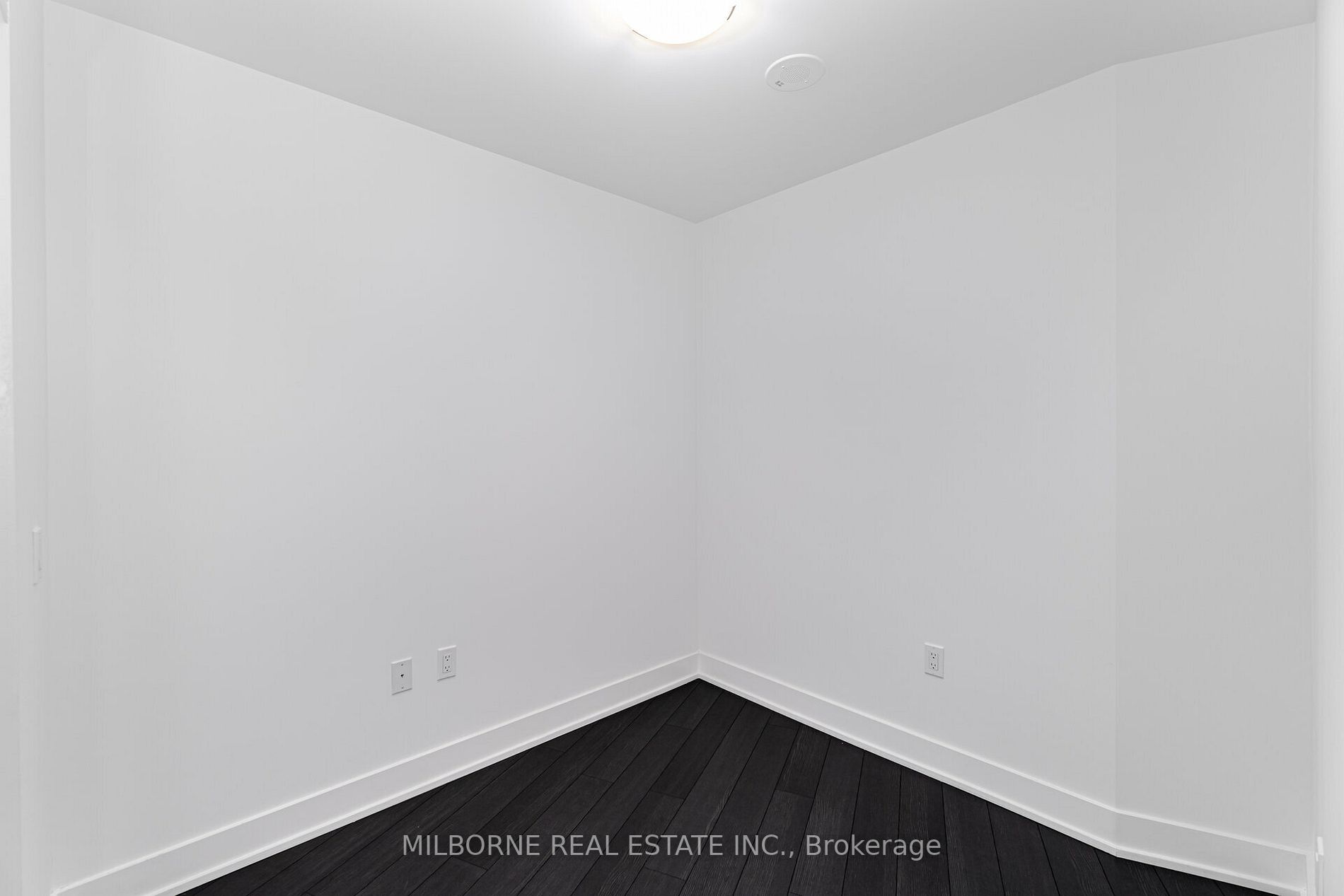 60 George Butchart Dr, #119